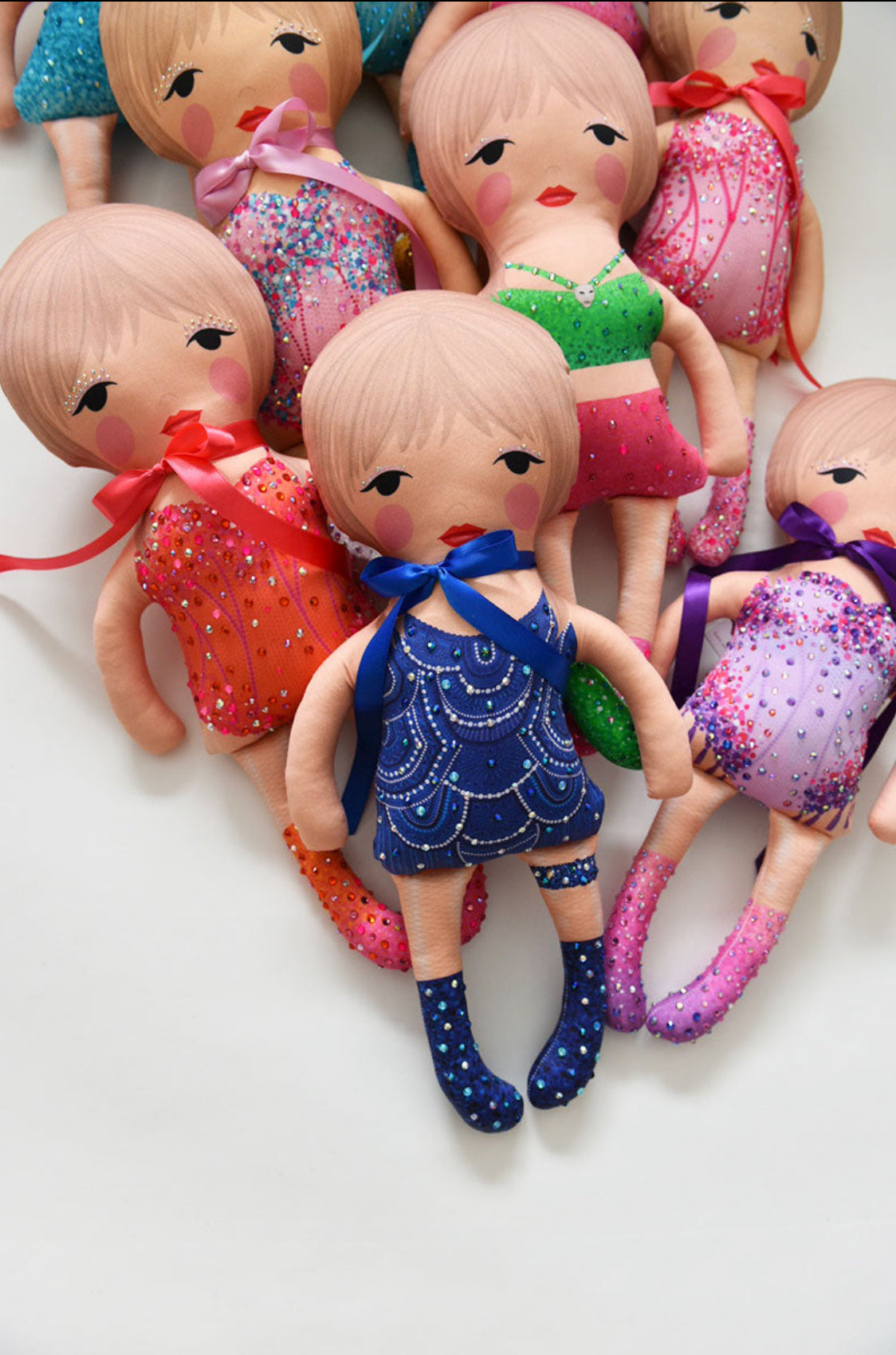 the unstuffed 1989 doll in yellow and blue